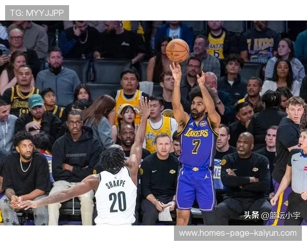 戴维斯续约僵局成各队竞购焦点——篮坛风云再起，谁能扛起未来的大旗